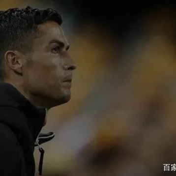 万人嫌的C罗，光芒背后的傲慢、脆弱与时代替罪羊