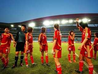 铿锵玫瑰的回响—回顾2011年女足世界杯中国女足阵容