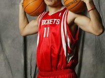 姚明在NBA历史中锋中的真实排名，他究竟能排第几？