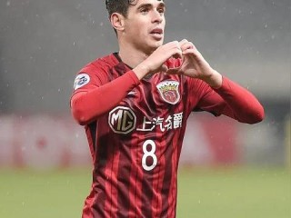 国足为何总缺席世界杯？从12强赛到归化潮，我们离世界杯到底有多远