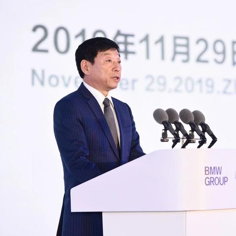 NBA今日战报，强强对话燃爆赛场，巨星闪耀改写排名格局
