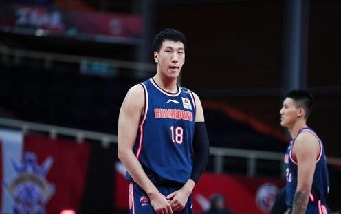 杜润旺身高背后的篮球密码，从广东射手看现代篮球的身材革命
