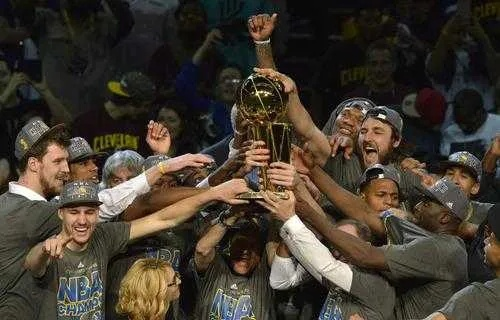 不朽的终章，2016年骑士逆转勇士，改写NBA历史的73胜神话