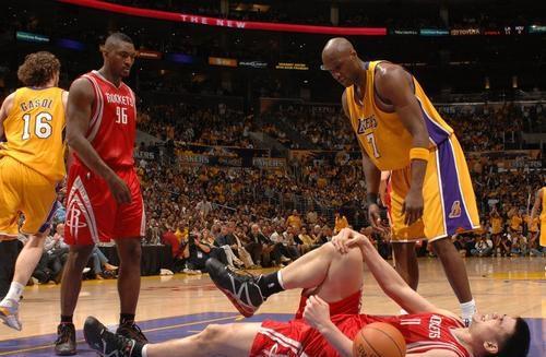 姚明在NBA历史中锋中的真实排名，他究竟能排第几？